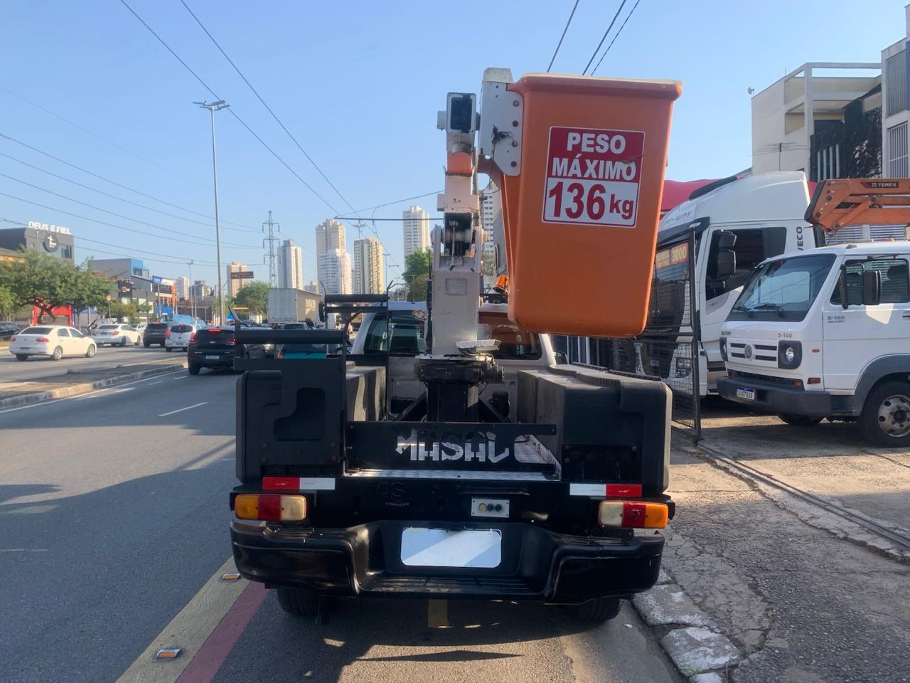 Toyota Hilux CS Cesto Aéreo - foto 6