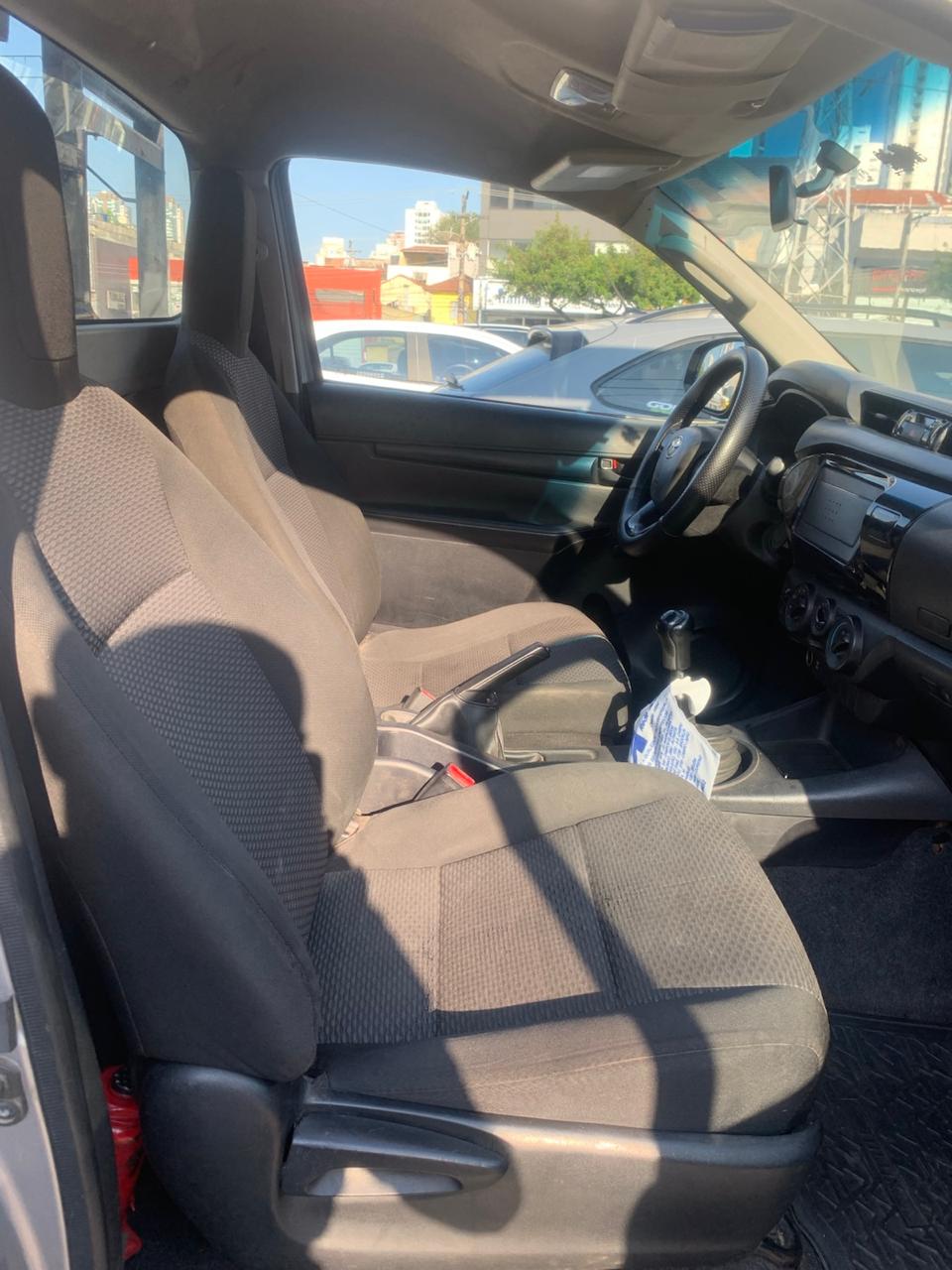 Toyota Hilux CS Cesto Aéreo - foto 12
