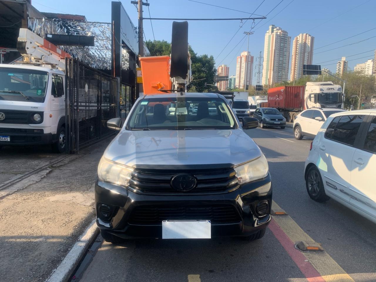 Toyota Hilux CS Cesto Aéreo - foto 2