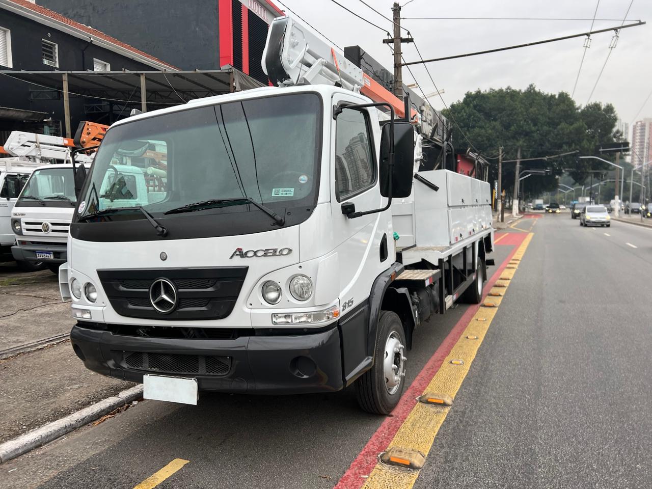 Mercedes Benz Accelo 815 Cesto Aéreo - foto 3