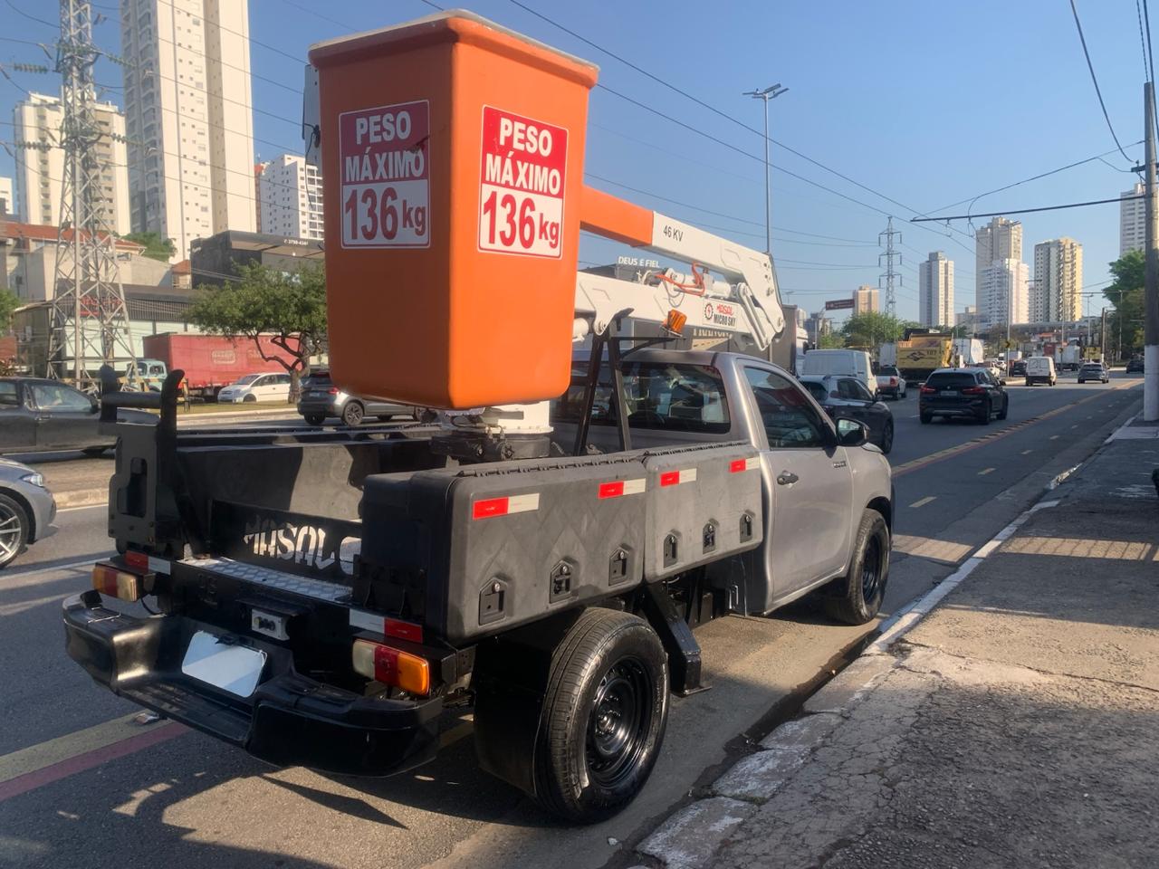 Toyota Hilux CS Cesto Aéreo - foto 5